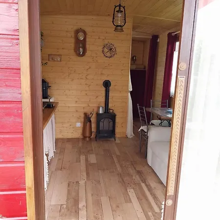 Libellule Roulotte Avec Prive